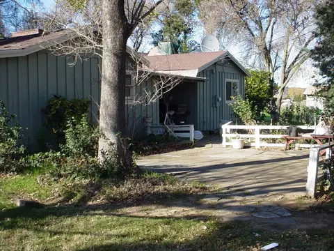 14010 Trinity Ave, Red Bluff, CA 96080 photo 2