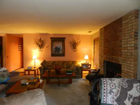 1160 Hanover Ct, Redding, CA 96003 photo 2