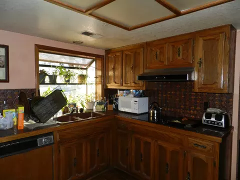 1160 Hanover Ct, Redding, CA 96003 photo 10