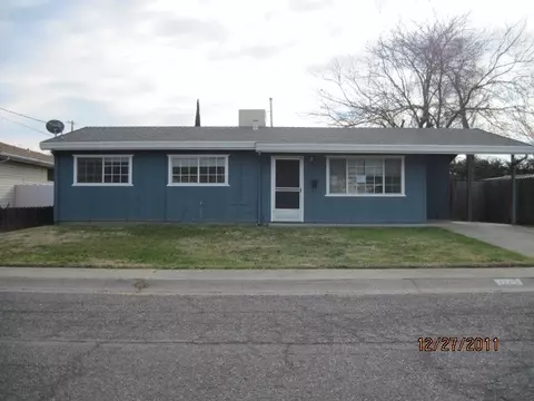 1325 Orange St, Red Bluff, CA 96080 photo 1