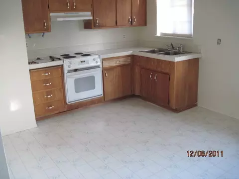 1325 Orange St, Red Bluff, CA 96080 photo 2