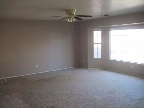 1020 Camelot, Redding, CA 96003 photo 9