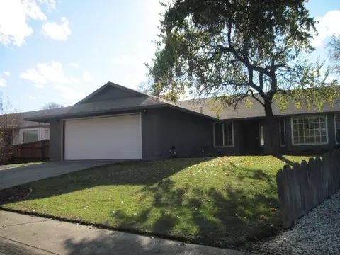 1020 Camelot, Redding, CA 96003 photo 1