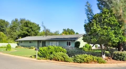 662 Joaquin Ave, Redding, CA 96002 photo 2
