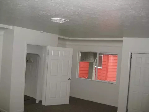 1204 Grange St, Redding, CA 96001 photo 3