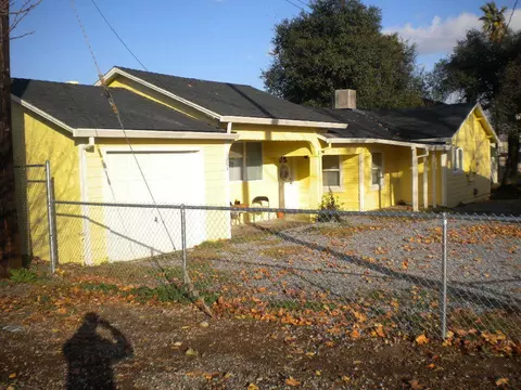 1204 Grange St, Redding, CA 96001 photo 1