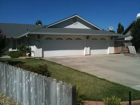 3996 Bristol Dr, Redding, CA 96002 photo 1