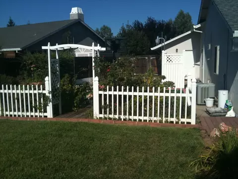 3996 Bristol Dr, Redding, CA 96002 photo 3