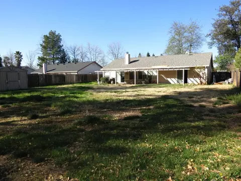 4327 Agnes May Dr, Redding, CA 96002 photo 6