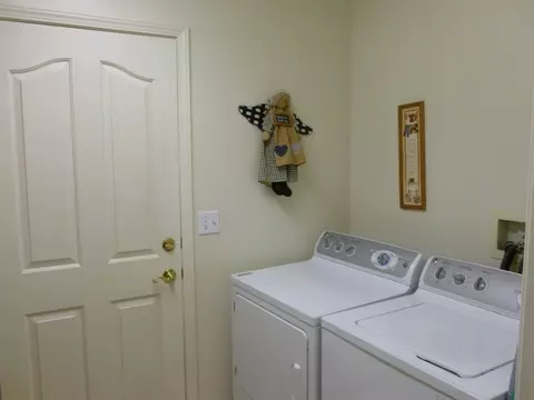 2270 Cumberland Dr, Redding, CA 96001 photo 32