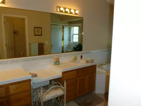 2270 Cumberland Dr, Redding, CA 96001 photo 25