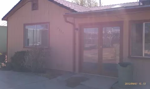 2564 Abernathy Ln, Redding, CA 96003 photo 3