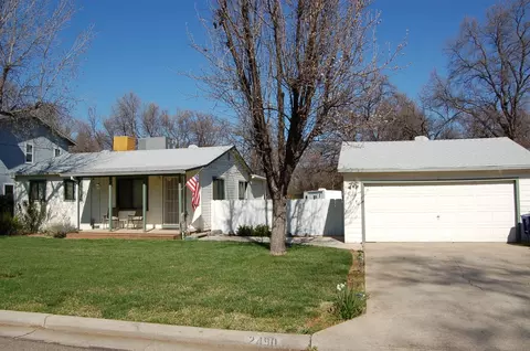 2490 Sacramento, Redding, CA 96001 photo 2