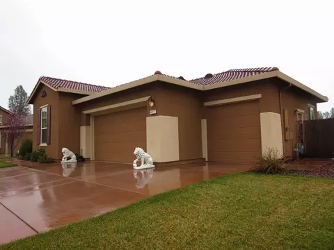 4417 Chinook Dr, Redding, CA 96002 photo 1