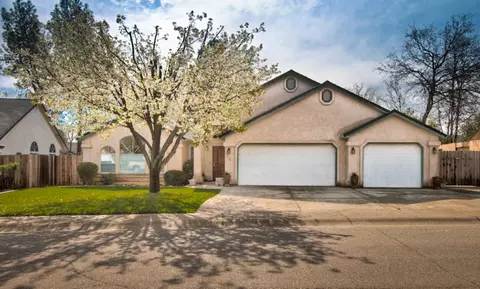 5819 Beaumont Dr, Redding, CA 96003 photo 2