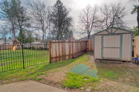 5819 Beaumont Dr, Redding, CA 96003 photo 22
