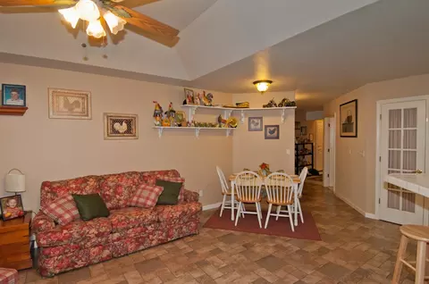 5819 Beaumont Dr, Redding, CA 96003 photo 10
