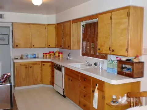 116 Sherman Dr, Red Bluff, CA 96080 photo 2
