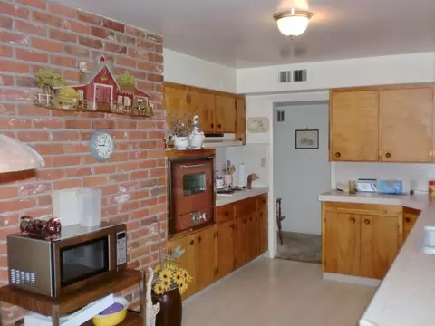 116 Sherman Dr, Red Bluff, CA 96080 photo 3