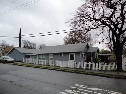 1305 Magnolia Ave, Redding, CA 96001 photo 1