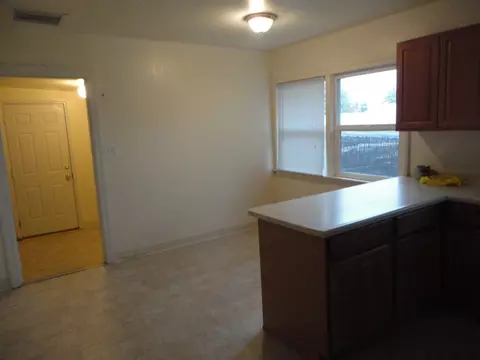 1305 Magnolia Ave, Redding, CA 96001 photo 8