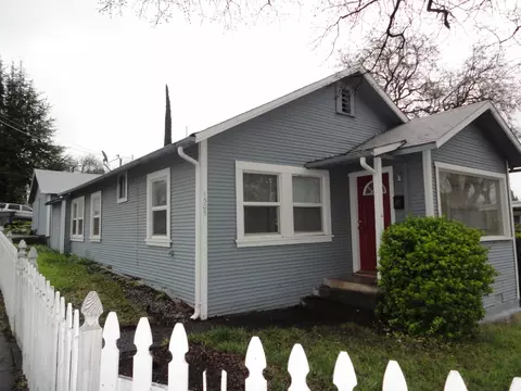 1305 Magnolia Ave, Redding, CA 96001 photo 2