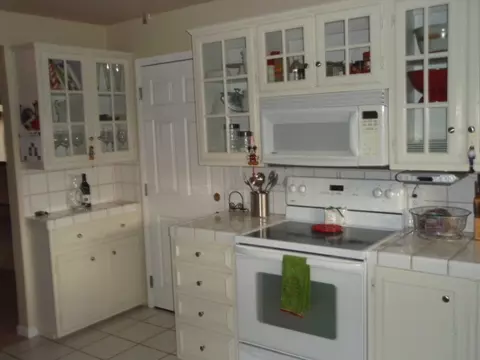 576 Rafael St, Redding, CA 96002 photo 5