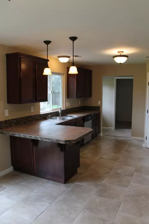 12169 Randolph Rd, Redding, CA 96003 photo 9