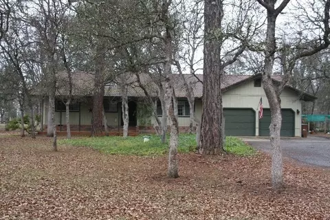 8760 Quail Valley Dr, Redding, CA 96002 photo 2