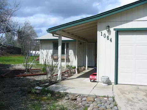 1064 Fallon Ct, Redding, CA 96003 photo 2