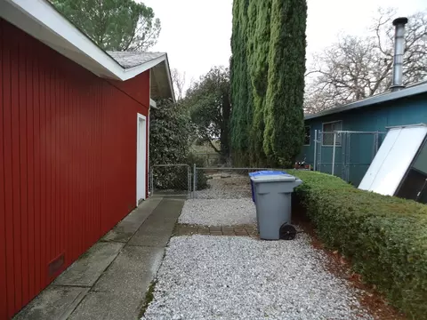 4640 Enchanted Way, Redding, CA 96001 photo 5