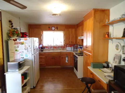 4640 Enchanted Way, Redding, CA 96001 photo 3
