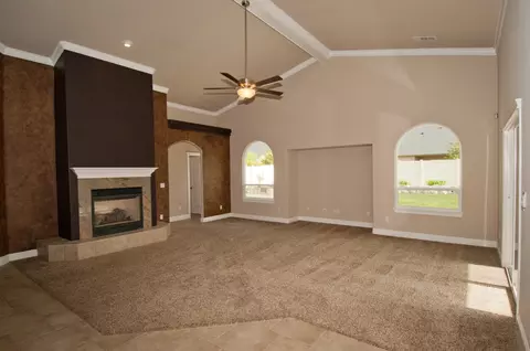 2097 Maudray Way, Redding, CA 96003 photo 15