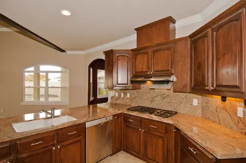 2097 Maudray Way, Redding, CA 96003 photo 9