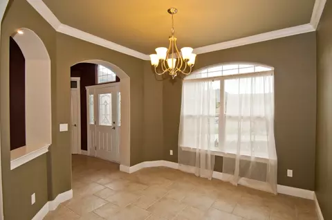 2097 Maudray Way, Redding, CA 96003 photo 4