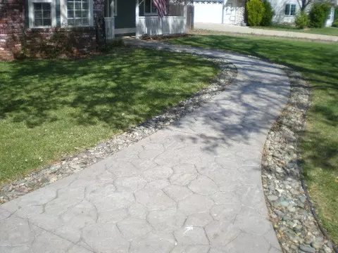 6736 Eastmont Dr, Redding, CA 96002 photo 4