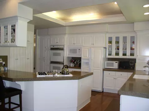 2330 Templeton Dr, Redding, CA 96002 photo 2