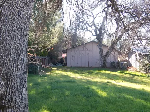 1541 Victor Ave, Redding, CA 96002 photo 6