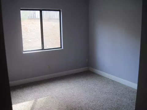 1175 Peregrine Way, Redding, CA 96003 photo 4