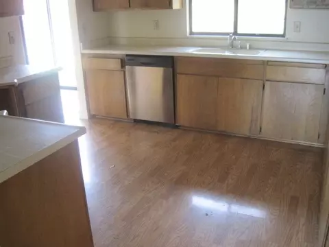 1175 Peregrine Way, Redding, CA 96003 photo 2