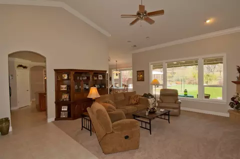 20634 Bernard, Redding, CA 96003 photo 4
