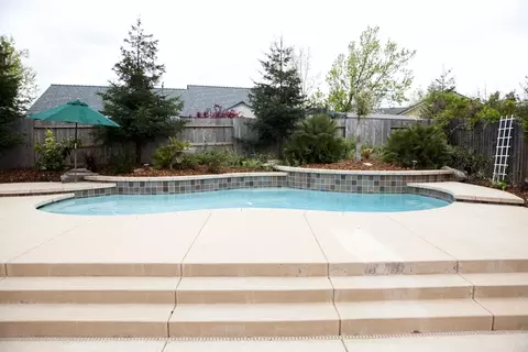 513 Alamine Dr, Redding, CA 96003 photo 4
