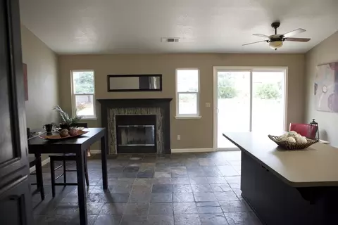 513 Alamine Dr, Redding, CA 96003 photo 9