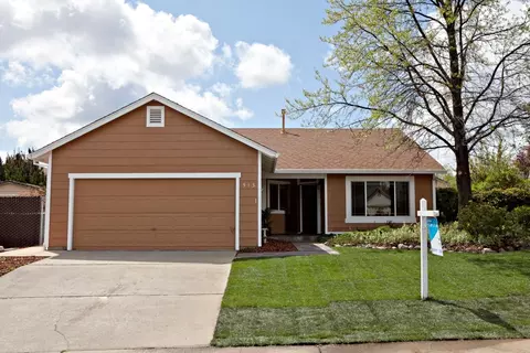 513 Alamine Dr, Redding, CA 96003 photo 2
