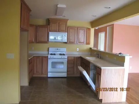2125 Westwood Ave, Redding, CA 96001 photo 2