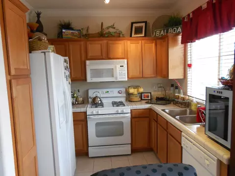 2356 La Villa, Redding, CA 96003 photo 4
