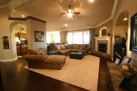 3335 Laver St, Redding, CA 96002 photo 4