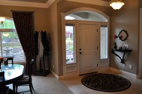 2176 Hope Ln, Redding, CA 96003 photo 3