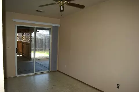1437 Murieta Loop, Redding, CA 96002 photo 5