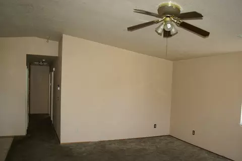 1437 Murieta Loop, Redding, CA 96002 photo 2
